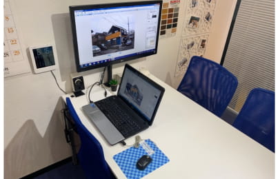 カラーシュミレーション