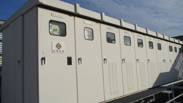 キュービクルの塗装