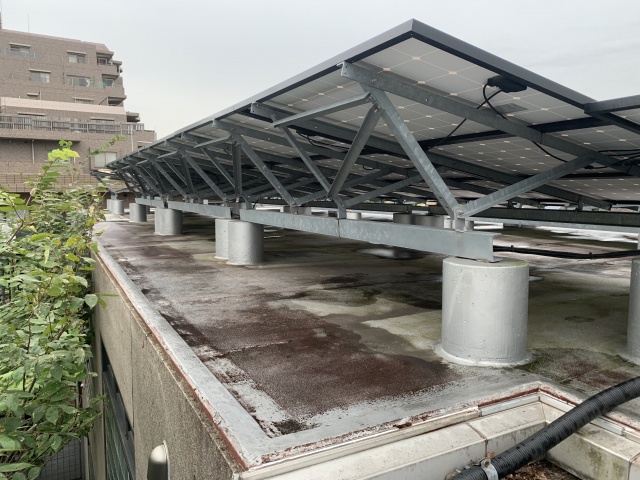 既存のアスファルト防水の上に他の防水はできますか？