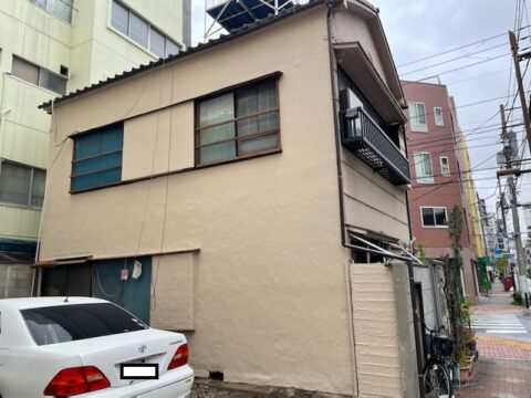 お隣様の建物を解体したタイミングで今まで塗装ができなかった外壁を塗装しよう！！/台東区浅草の外壁塗装