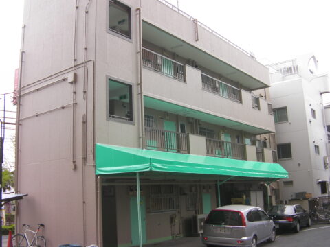 外壁をきれいに塗り替え入居率アップで空き部屋を無くそう＠足立区栗原の集合住宅の外壁塗装