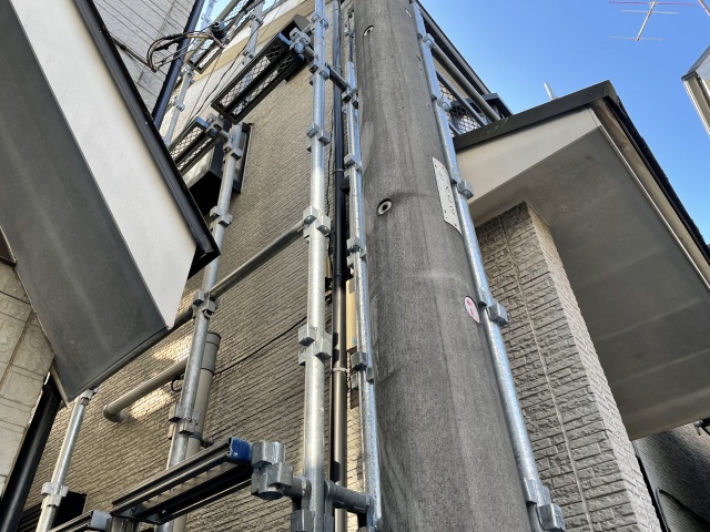 足立区西新井で2022年最初の現場が始まりました。