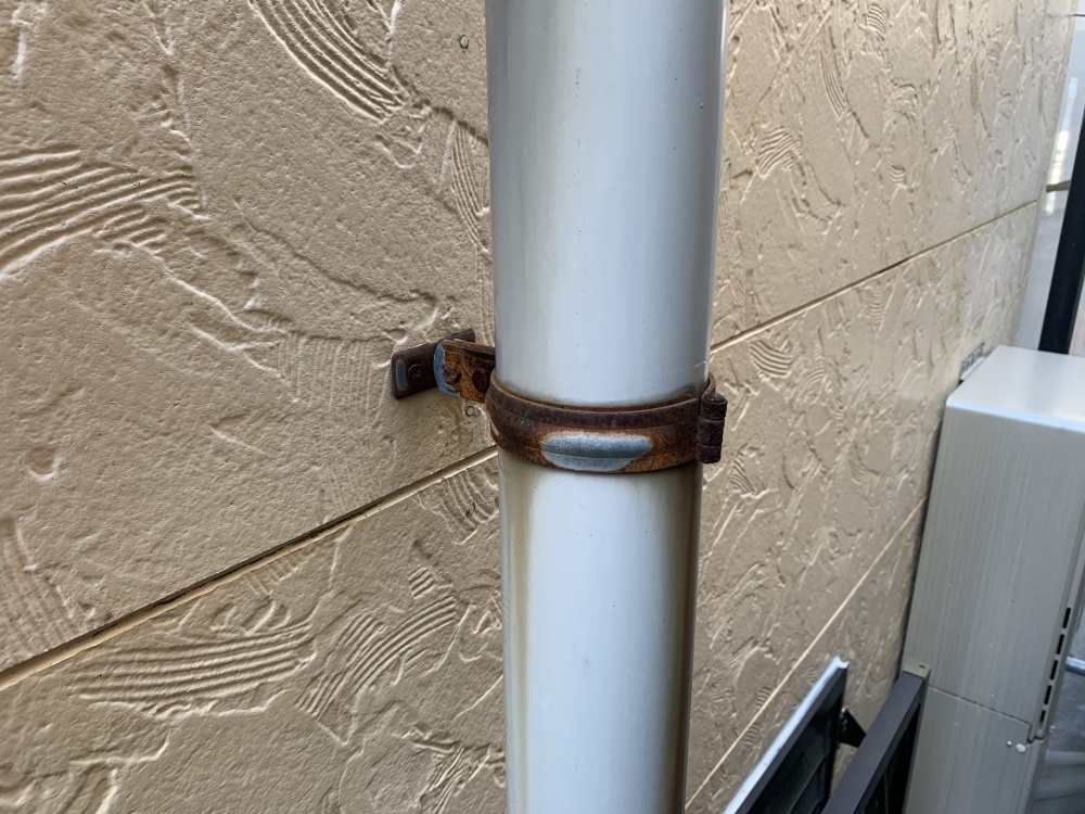 配管バンドの錆が気になる！錆びにくいステンレスバンドで発錆解消！