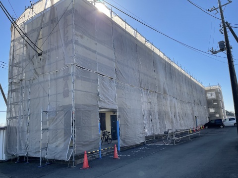 集合住宅の足場架設