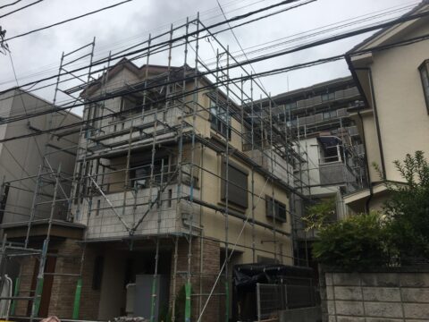 ご近所さん同時施工で足場の料金が安くなります!