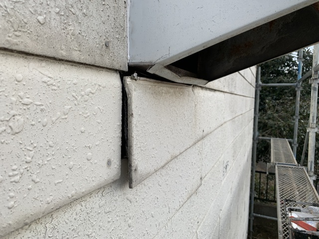 外壁サイディングの板金補修で雨水の侵入を防ぐ！