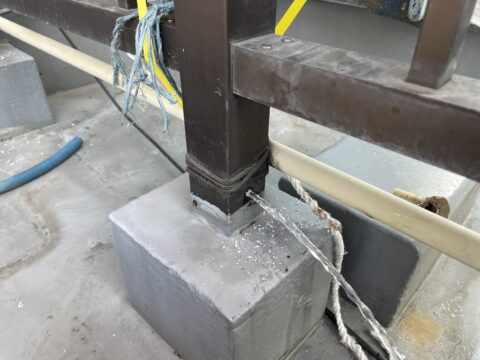 もしかしたら雨漏りの原因は屋上の手摺からかも！？＠足立区千住の屋上防水工事