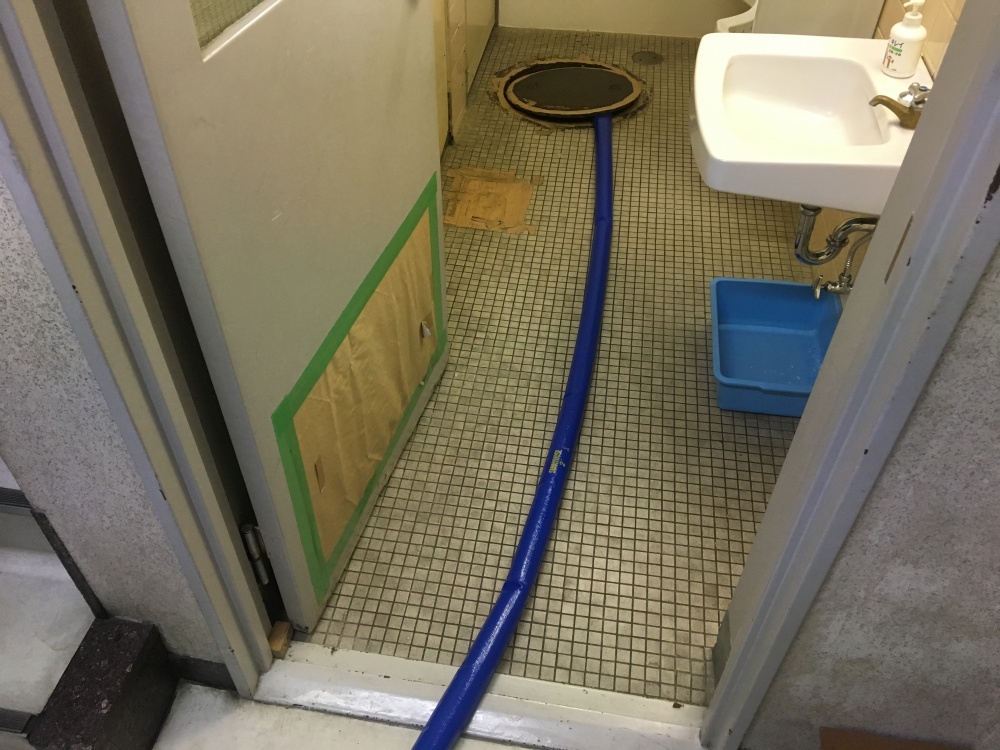 エレベーターピットの雨漏り