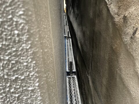 敷地の狭い外壁塗装　大阪① 足場の設置とシーリング