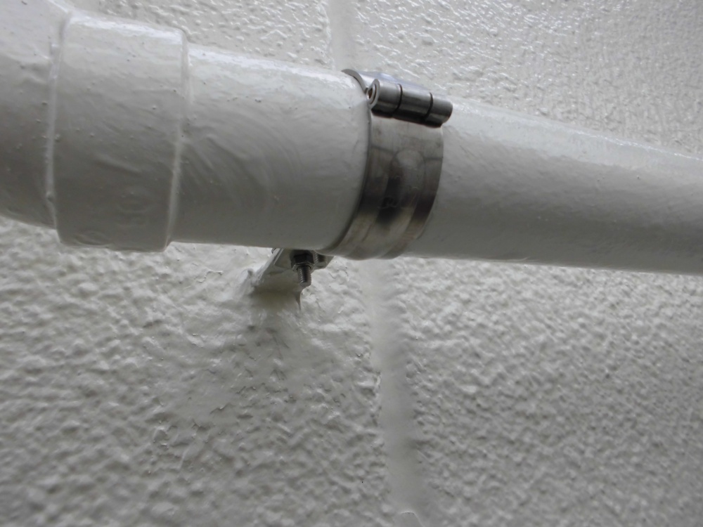 配管バンド交換