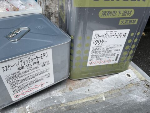 ハウスメーカーのコーティングされた高耐久外壁を塗装しております。東京都台東区の外壁塗装工事