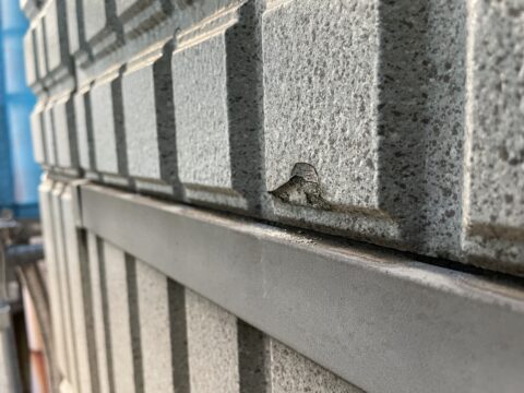 ハウスメーカーのメンテナンスフリーと言われる外壁の塗装が必要な理由