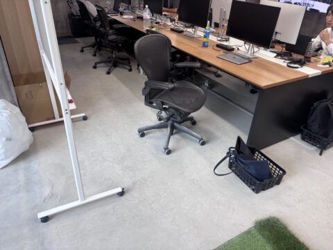 床の粉塵が原因でパソコンが故障？千代田区飯田橋のオフィス防塵塗装工事