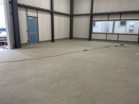 倉庫床塗装