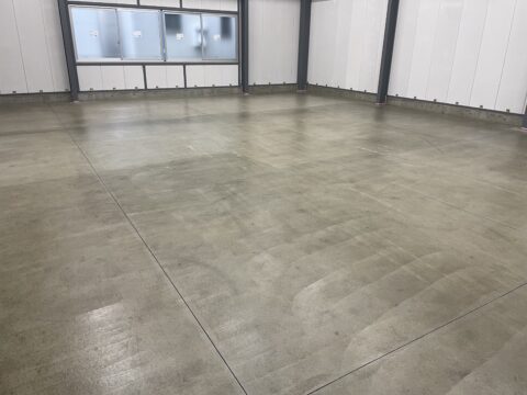 倉庫床塗装