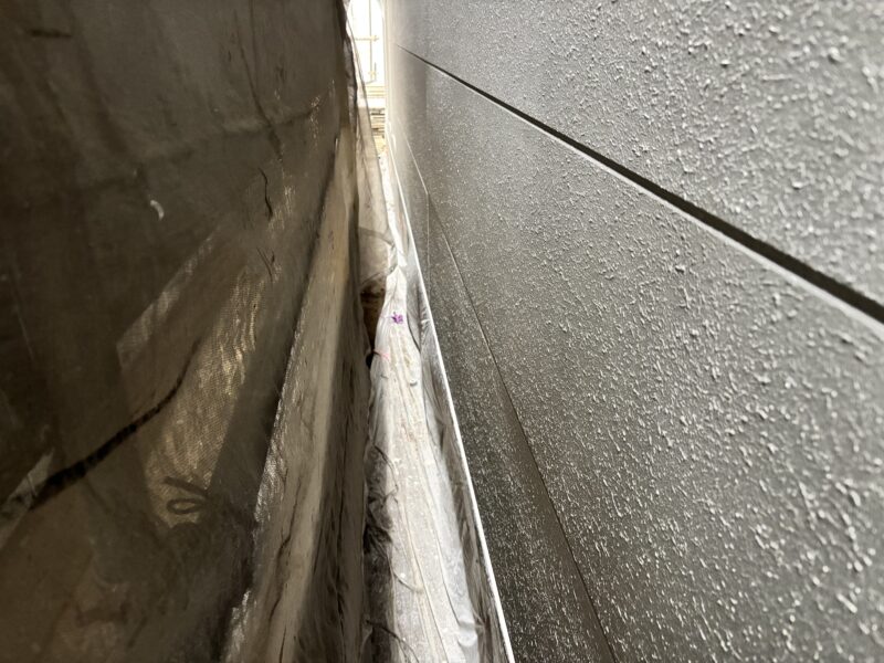 神奈川エリアも対応！川崎市中原区で新築外壁の弾性タイル吹付塗装【狭小地30cmでも施工可能】