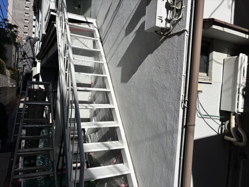 鉄骨階段が錆び