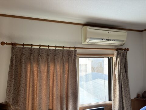 エアコンから雨漏り！ゲリラ豪雨で雨漏り発生！雨漏り緊急対応は足立区のセイルズまで！