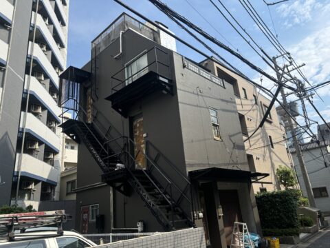 人気の観光地『谷根千』の文京区千駄木で外壁おしゃれ塗装工事