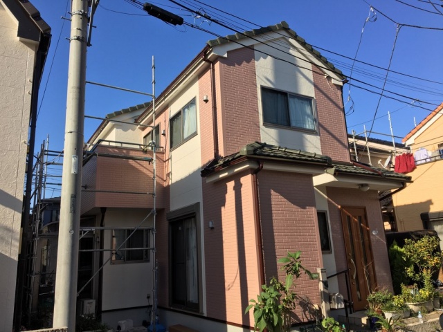 隣接した2棟を同時工事でコストダウン。足立区谷在家の外壁塗装工事が完了しました。