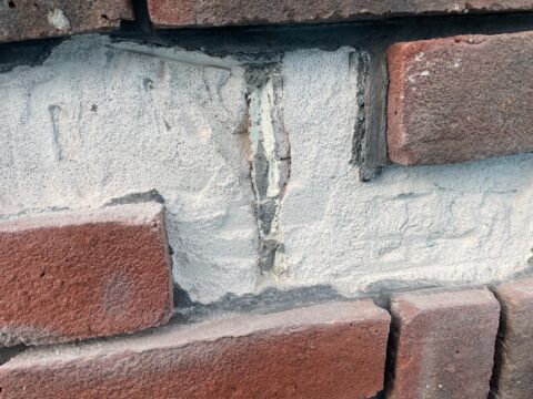 タイル外壁から雨漏りが発生する原因は？@豊島区駒込のタイル外壁防水工事