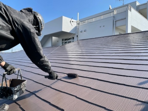 足立区本木の屋根の遮熱塗装工事とサイディング外壁のシーリング打ち替えと塩ビシート防水工事