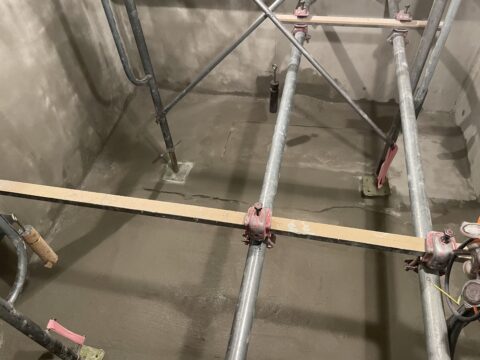 ケイ酸浸透性防水ビッグサンGA-1工法でエレベーターピット内への雨水の侵入を止める