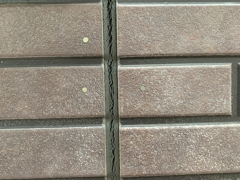 シーリングの劣化は雨漏りのサイン！！足立区本木の外壁塗装工事