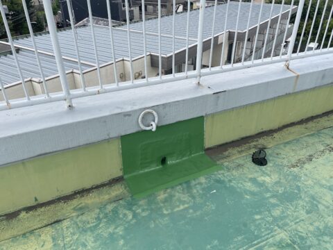 屋上排水口（ドレン）からの雨漏りを止めるために改修ドレンを取り付けました。@足立区足立のドレン改修工事