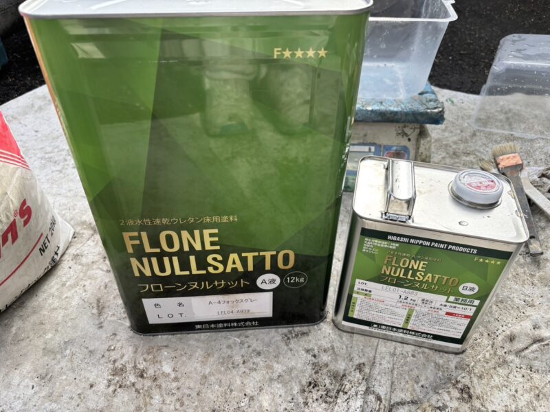 床の防塵塗装ならこれ！行田市のエレベーター機械室にフローンヌルサット