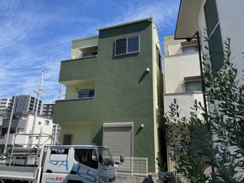 外壁塗装の色選びを楽しもう！！外壁と屋根をグリーン系の色で塗替え@江東区南砂の外壁塗装工事
