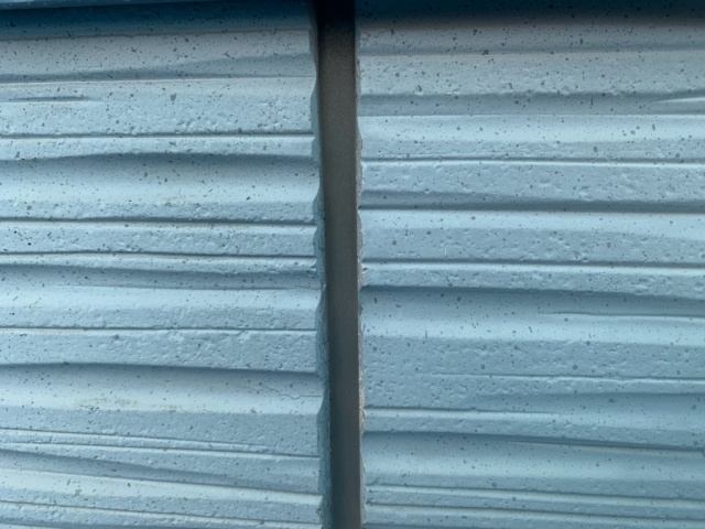 シーリングが黒くなってしまうブリード現象/埼玉県戸田市の外壁塗装工事