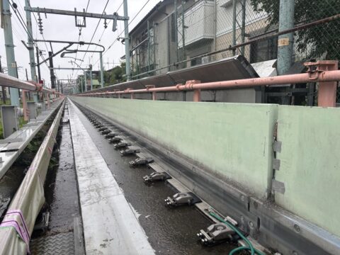 鉄道試験用レール塗装