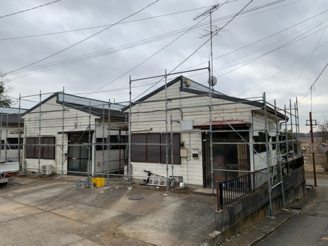 賃貸物件の空室対策は外壁塗装で美観の回復を！！/茨城県常総市で外壁塗装が始まりました。