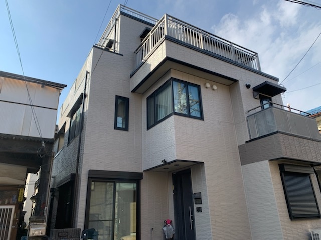 埼玉県戸田市の外壁塗装工事と防水工事が完了しました。