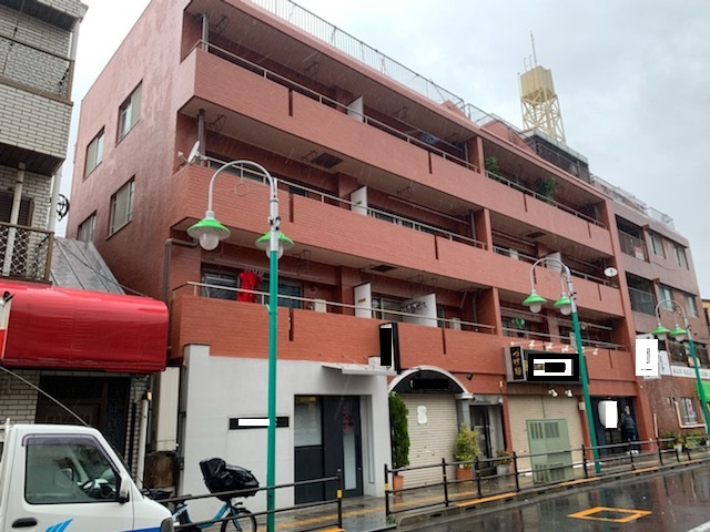 雨漏り発生タイル外壁を塗装で改修は隣地が狭くてもOK/足立区竹の塚の集合住宅外壁塗装工事