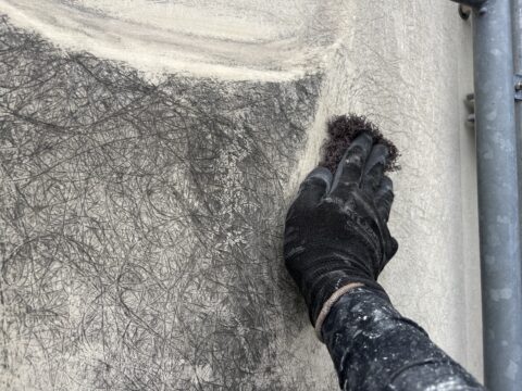 貯水タンクプライマー塗布