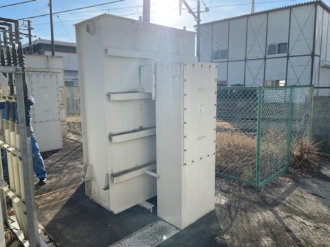 西東京も施工エリアです！！国立市へ設備機器の塗装工事にお伺いしております。