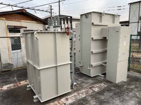 東京都国立市で設備機器の塗装工事！！直流リアクトルの仕上げ塗装！！