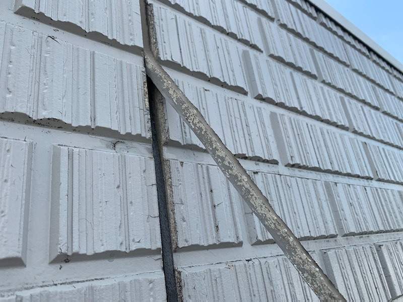 シーリングの劣化は雨漏りの危険が！！早めのシーリングの打ち替え工事で雨漏り予防/足立区千住のシーリング工事