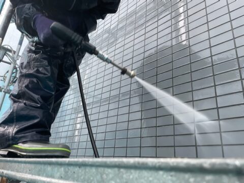 温水高圧洗浄を新導入しました！冷水では落ちない汚れを徹底除去！