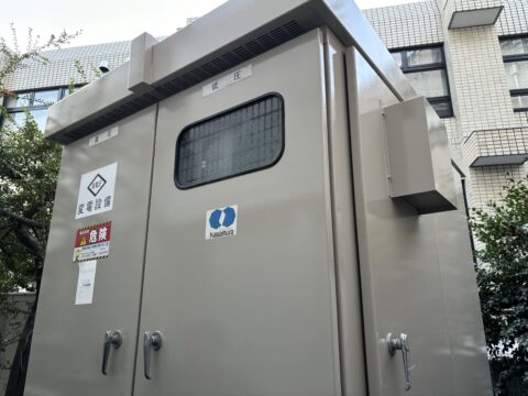 キュービクルの塗装は1日でできますか？港区北青山でキュービクルの塗装工事