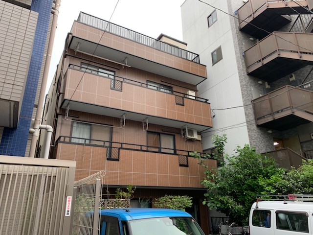 ALC板間のシーリングの劣化は雨漏りに直結！！墨田区業平の外壁改修工事もセイルズにお任せください！！