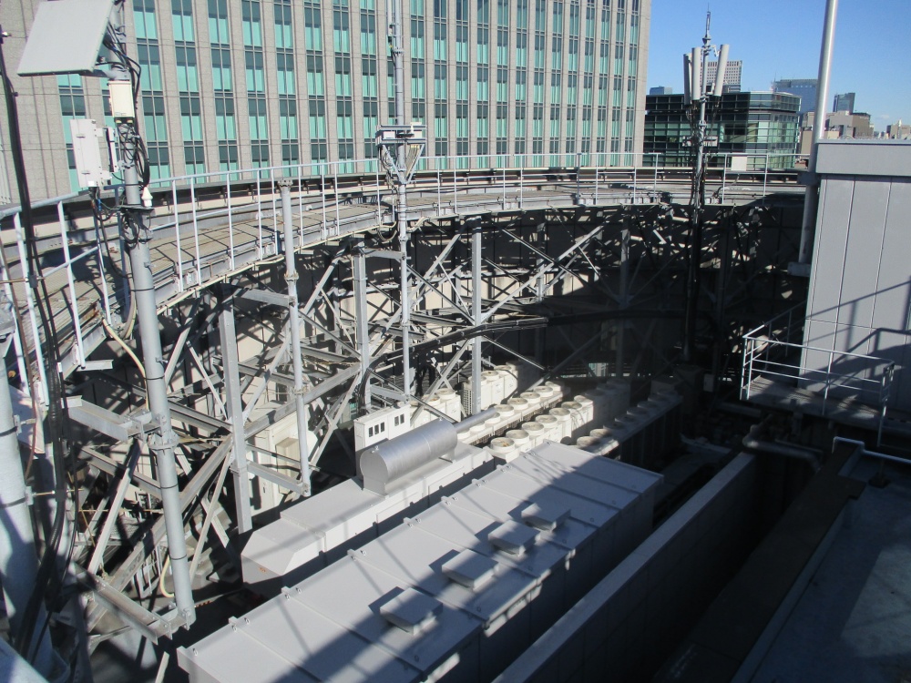 中央区銀座　屋上設備機器塗装工事