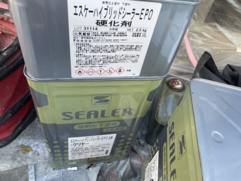 ハウスメーカーの営業マンにうちの高耐久外壁材は塗装が密着しにくいので他の会社では塗装ができないと言われました。@足立区青井のハウスメーカーの外壁塗装工事