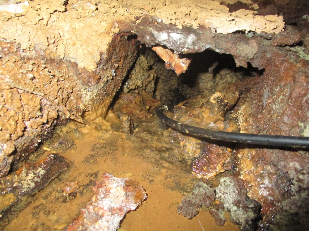 エレベーターピットの雨漏り