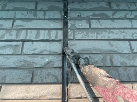 シーリングが硬化（固まって）していない原因は？@外壁の施工不良について