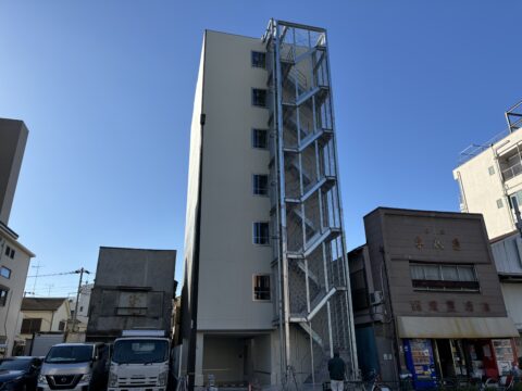 新築ALC外壁の吹付塗装工事　弾性タイル吹付塗装/江東区南砂