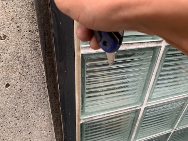 シーリングの劣化による雨水の侵入で鉄部が腐食してしまいます。シーリング打ち換えのススメ