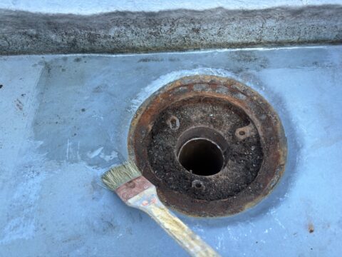 プライマーを塗布し接着強度を高める